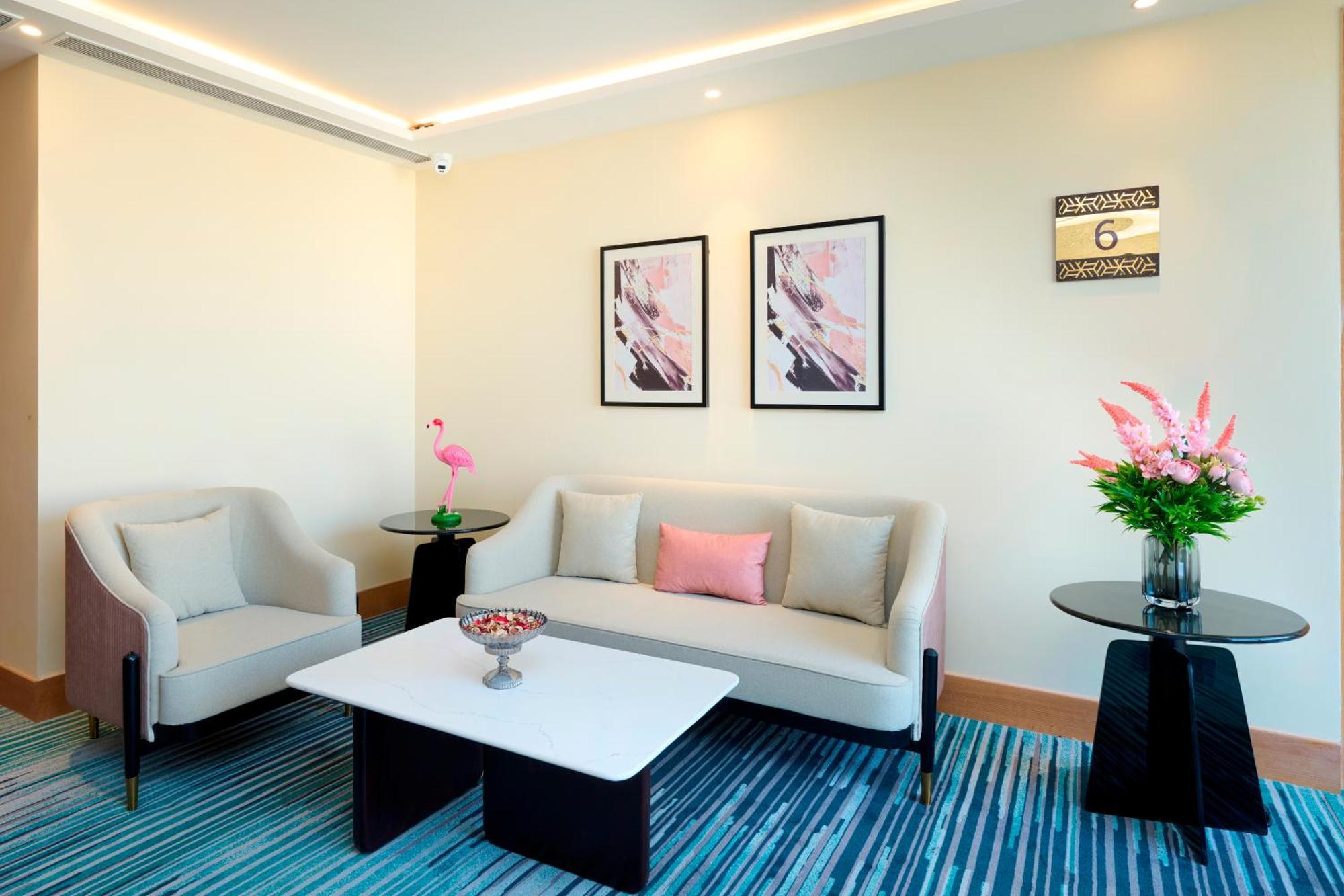 Iris Sarovar Portico غورغاون المظهر الخارجي الصورة
