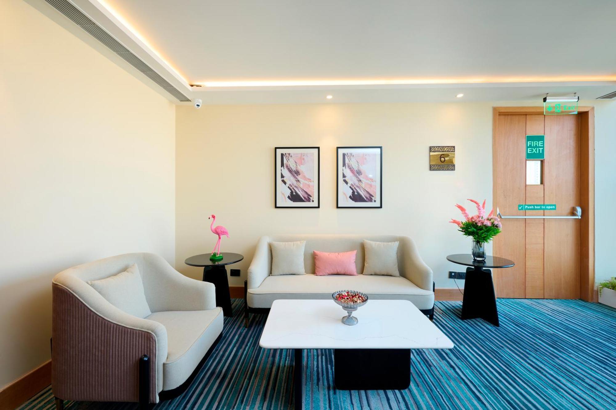 Iris Sarovar Portico غورغاون المظهر الخارجي الصورة