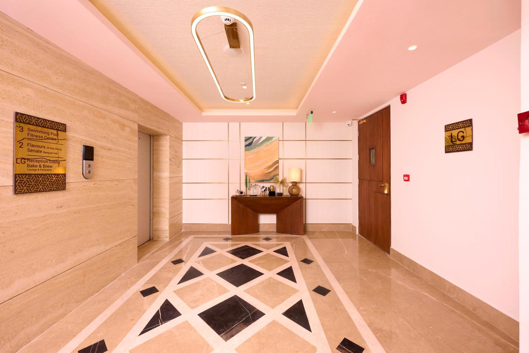 Iris Sarovar Portico غورغاون المظهر الخارجي الصورة