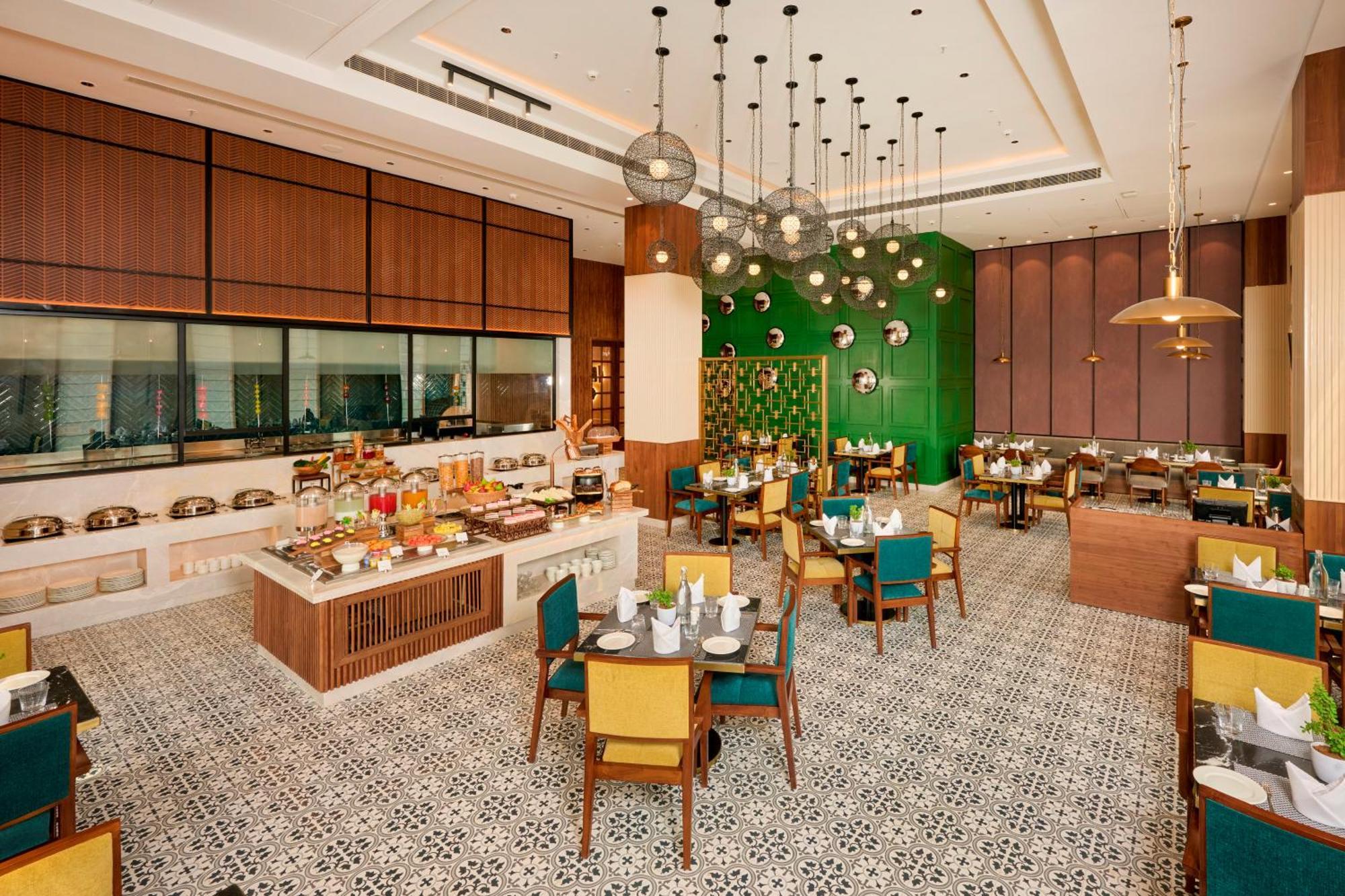 Iris Sarovar Portico غورغاون المظهر الخارجي الصورة