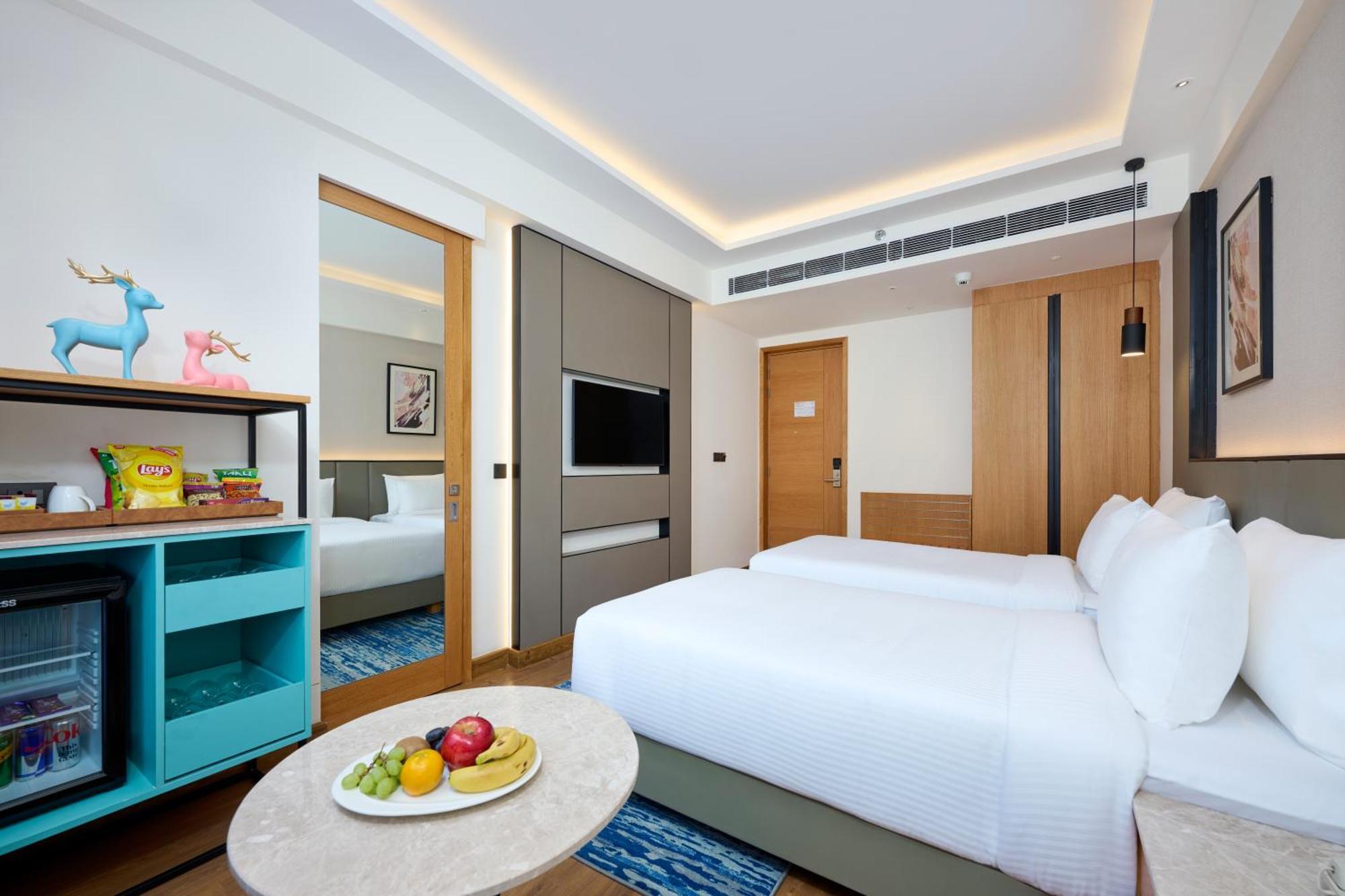 Iris Sarovar Portico غورغاون المظهر الخارجي الصورة